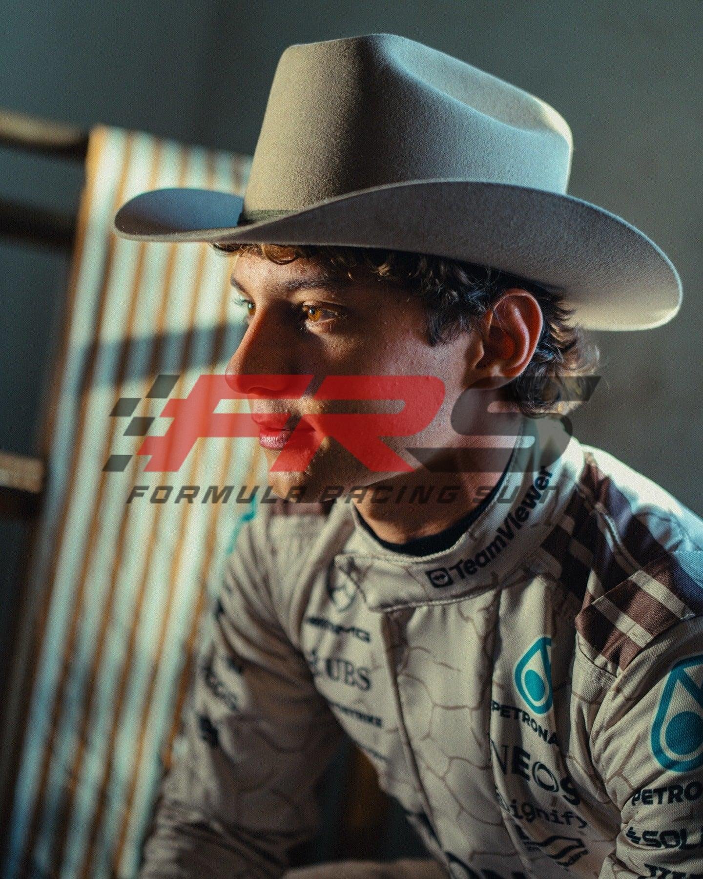 AndreaKimiAntonelli2025USAAustinGPF1RacingSuitTeamMercedes_4.jpg